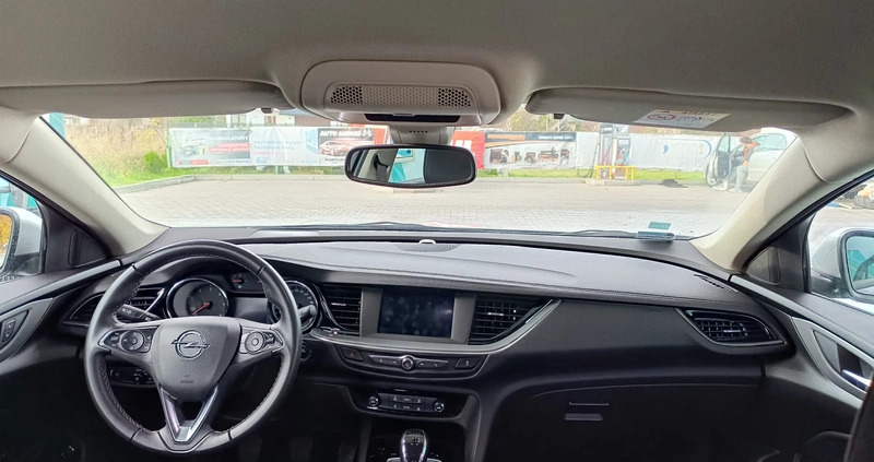 Opel Insignia cena 68900 przebieg: 117000, rok produkcji 2019 z Chełm małe 667